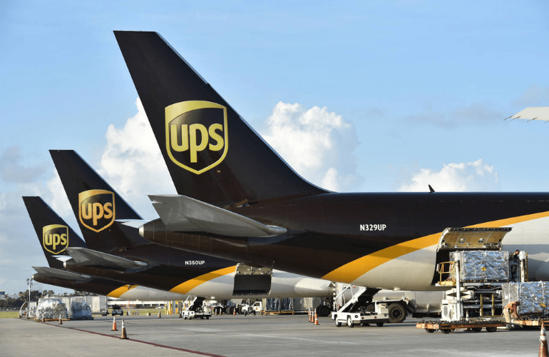 Chuyển phát nhanh quốc tế qua UPS